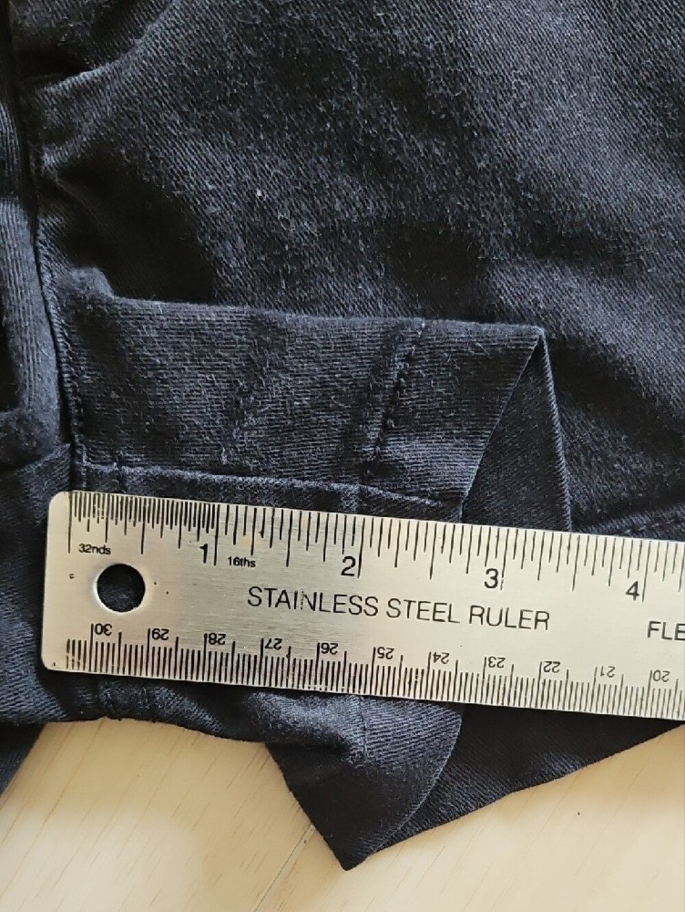 Volcom Black Low Rise Shorts - Picture 12 of 14